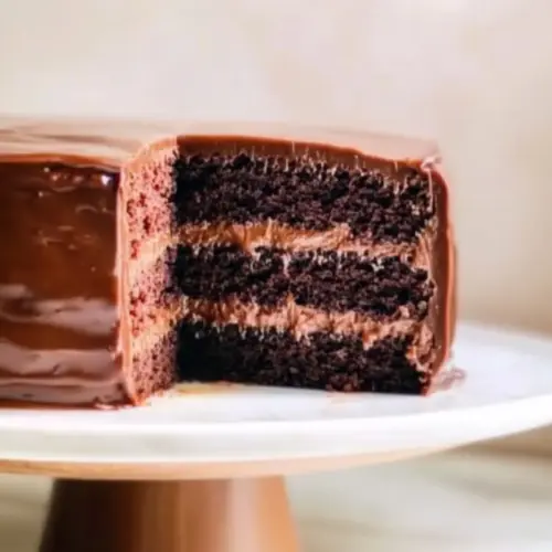 Salted Caramel Chocolate Fudge Cake
